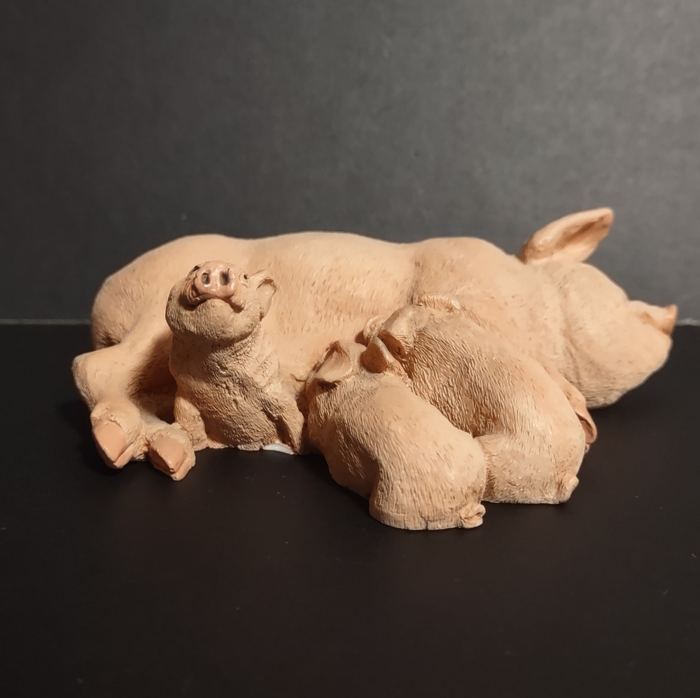 Vintage Castagna Pig Family Mommy and Piglets Figurine 1988 Art Sculpture *Read